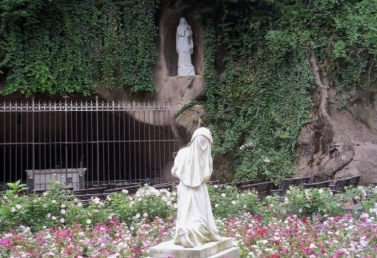 Molitva na čast Majke Božje Lurdske – izmoli je na njezin blagdan!