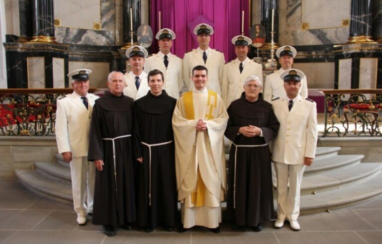 DON IVAN ŠARIĆ Od Švicarske garde do svećeništva