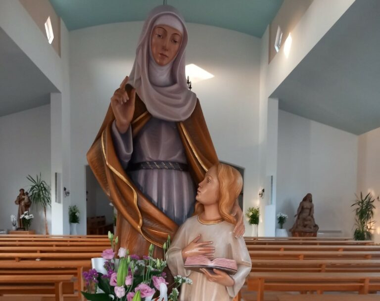 Prekrasne molitve svetoj Ani – zaštitnici majki, trudnica i braka