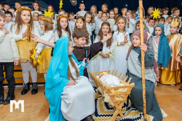 Božićna priredba u dječjem vrtiću ‘Sv. Mala Terezija – Majčino selo’